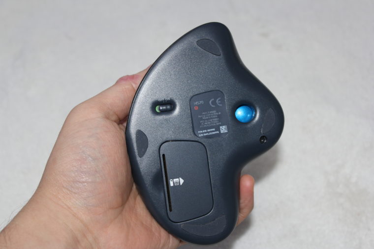 M570tの裏側