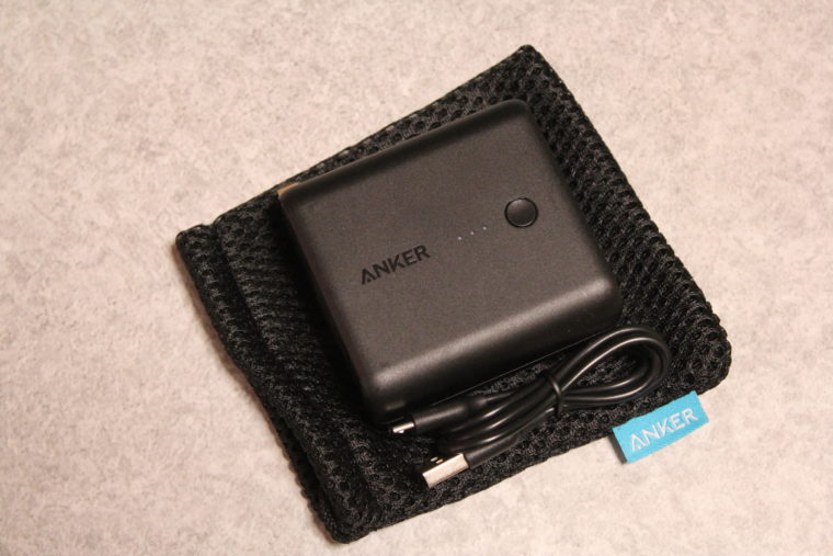 Anker PowerFusion 5000と付属のポーチ